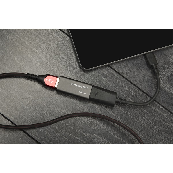 AudioQuest_JitterBug_FMJ_USB_2_0_digitalis_adat_es_tapzaj_szuro-i34957758.jpg