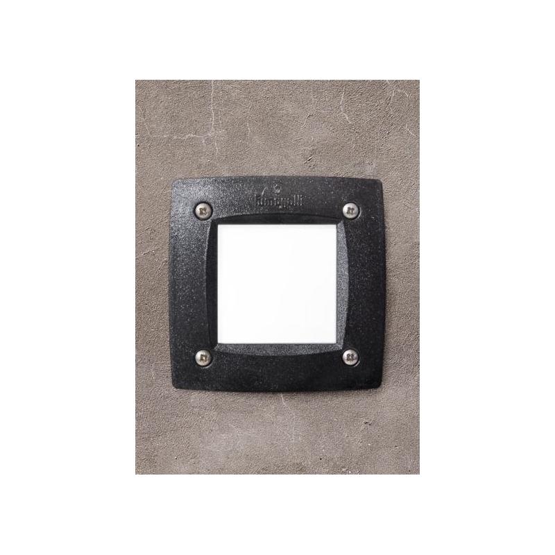 term/fokateg/Fumagalli_LETI_100_SQUARE_ST_LED_3W_GX53_fekete_kulteri_beepitheto_falilampa.jpg
