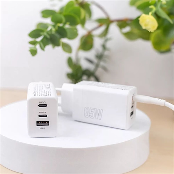 Maxlife_ML081100_65W_2xType_C_USB_feher_gyorstolto_adapter-i42359882.jpg