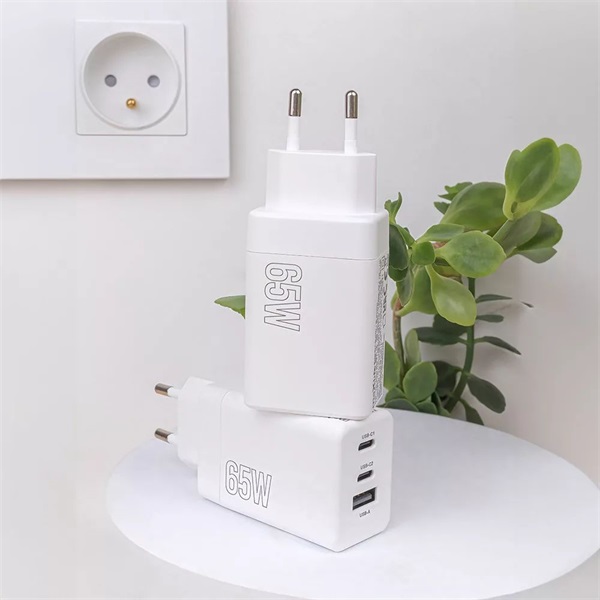 Maxlife_ML081100_65W_2xType_C_USB_feher_gyorstolto_adapter-i42359924.jpg